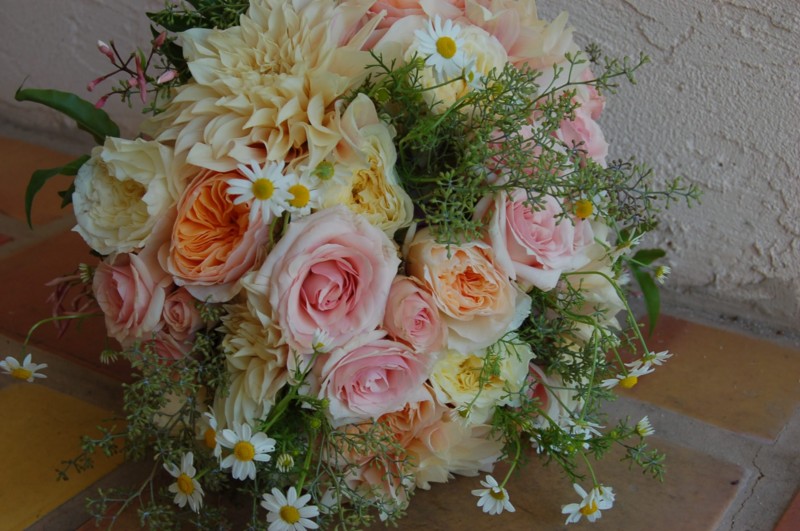 brides bouquet in pastel colors